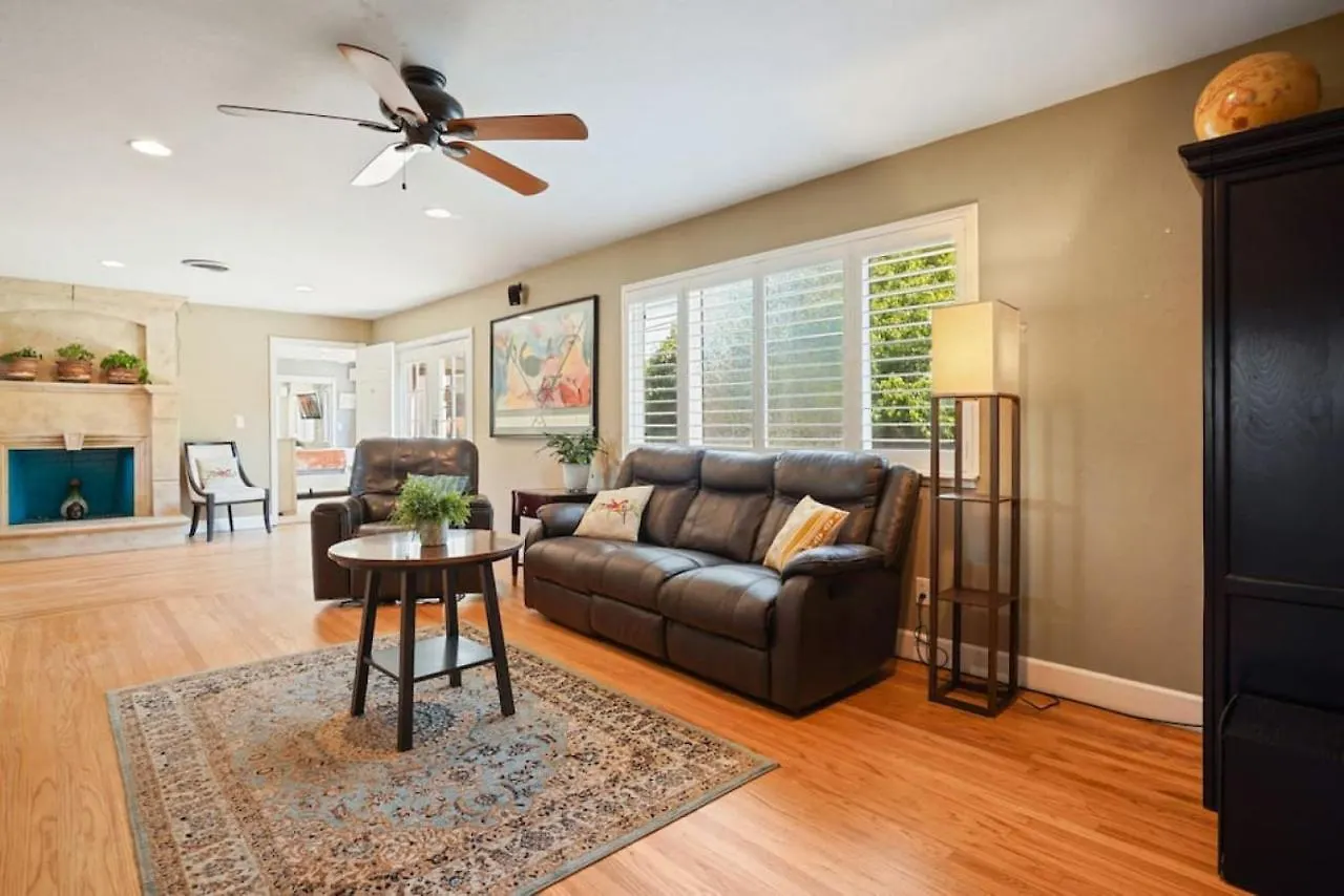 Riverview Huge Yard, Quiet Cul-De-Sac, Perfect For Families Sacramento 0*,  USA